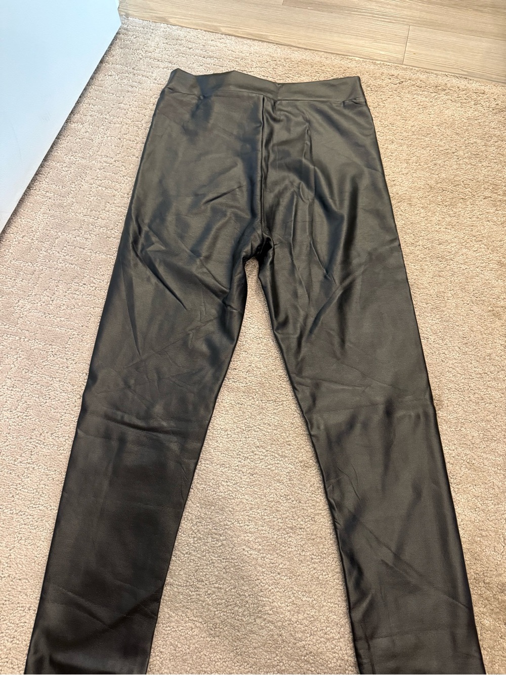 Women’s leather leggings